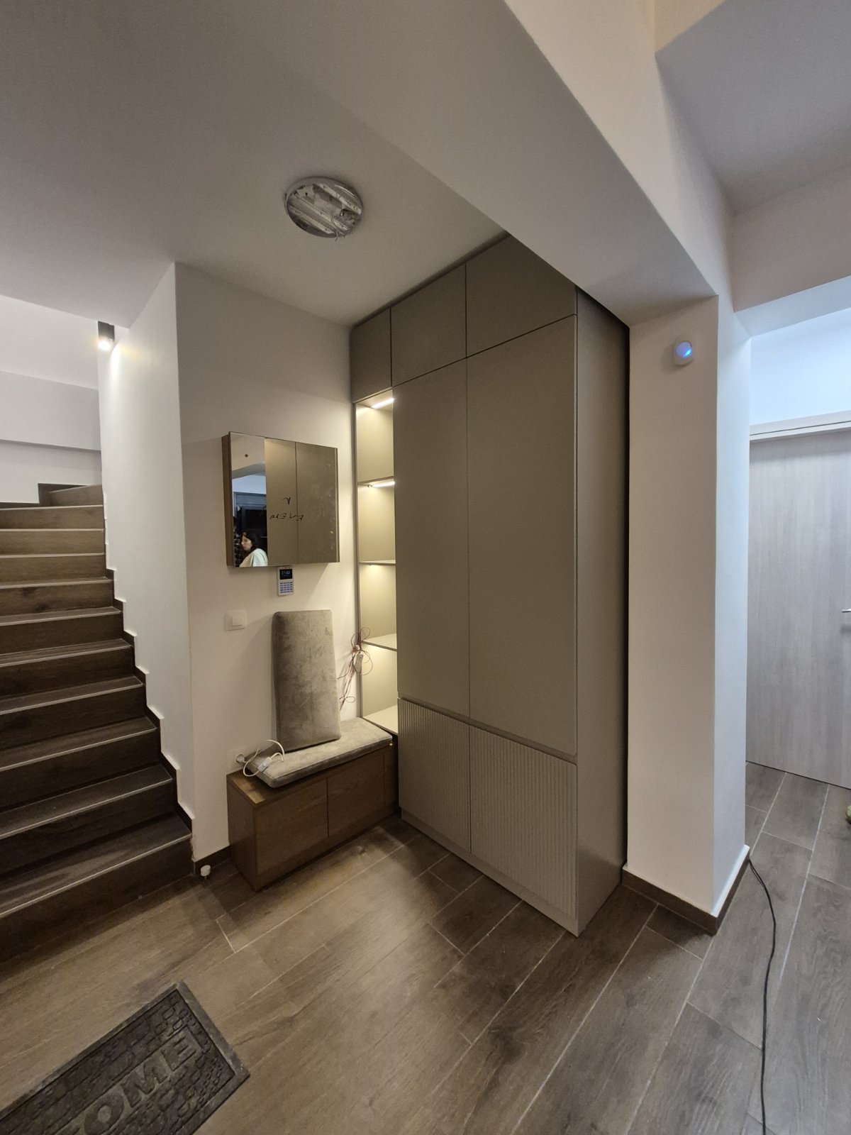 IMG-ecfc343bd11030f543cd011d996b332e-V